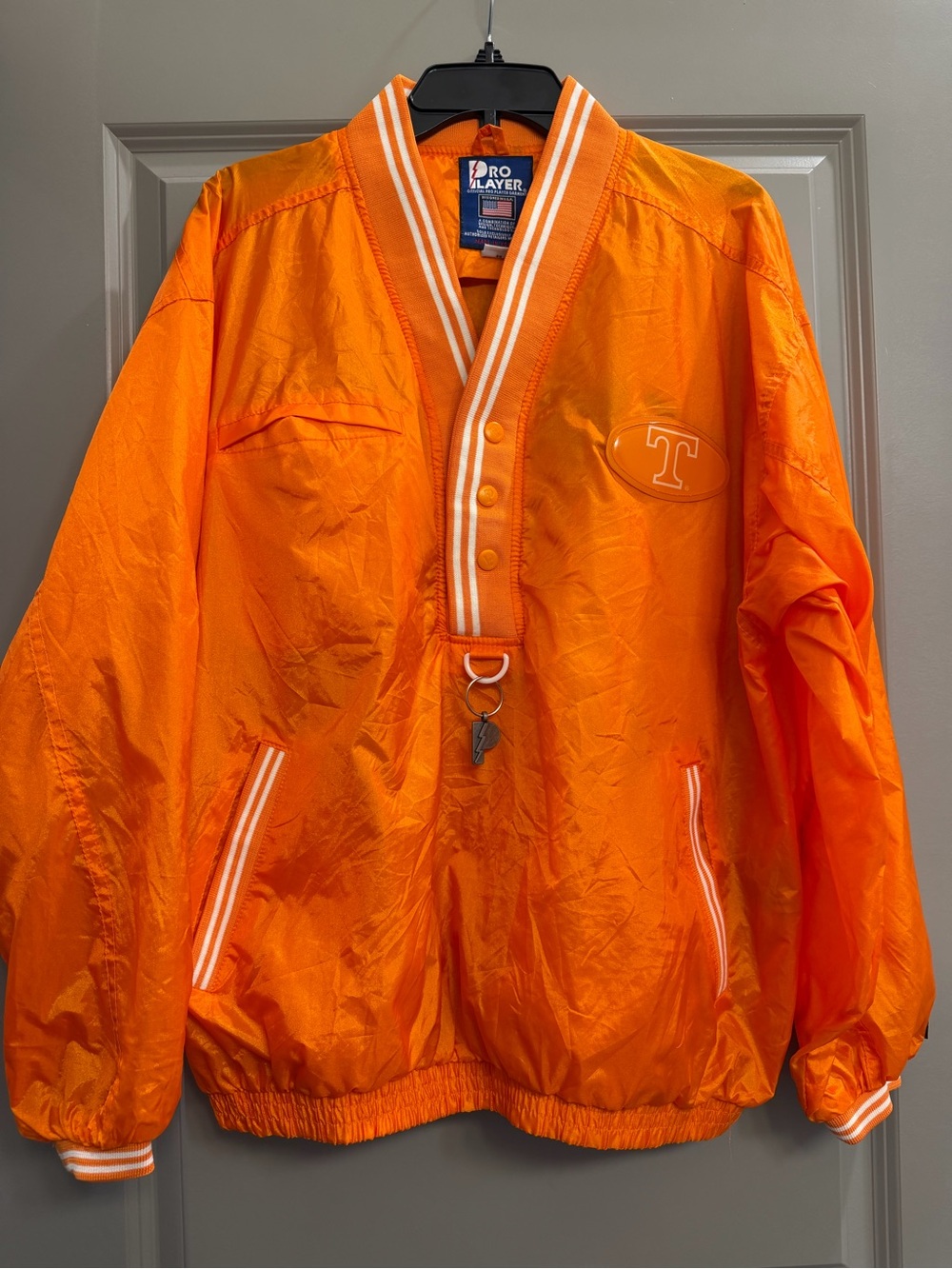 Men’s Vintage Pro Player Tennessee Windbreaker